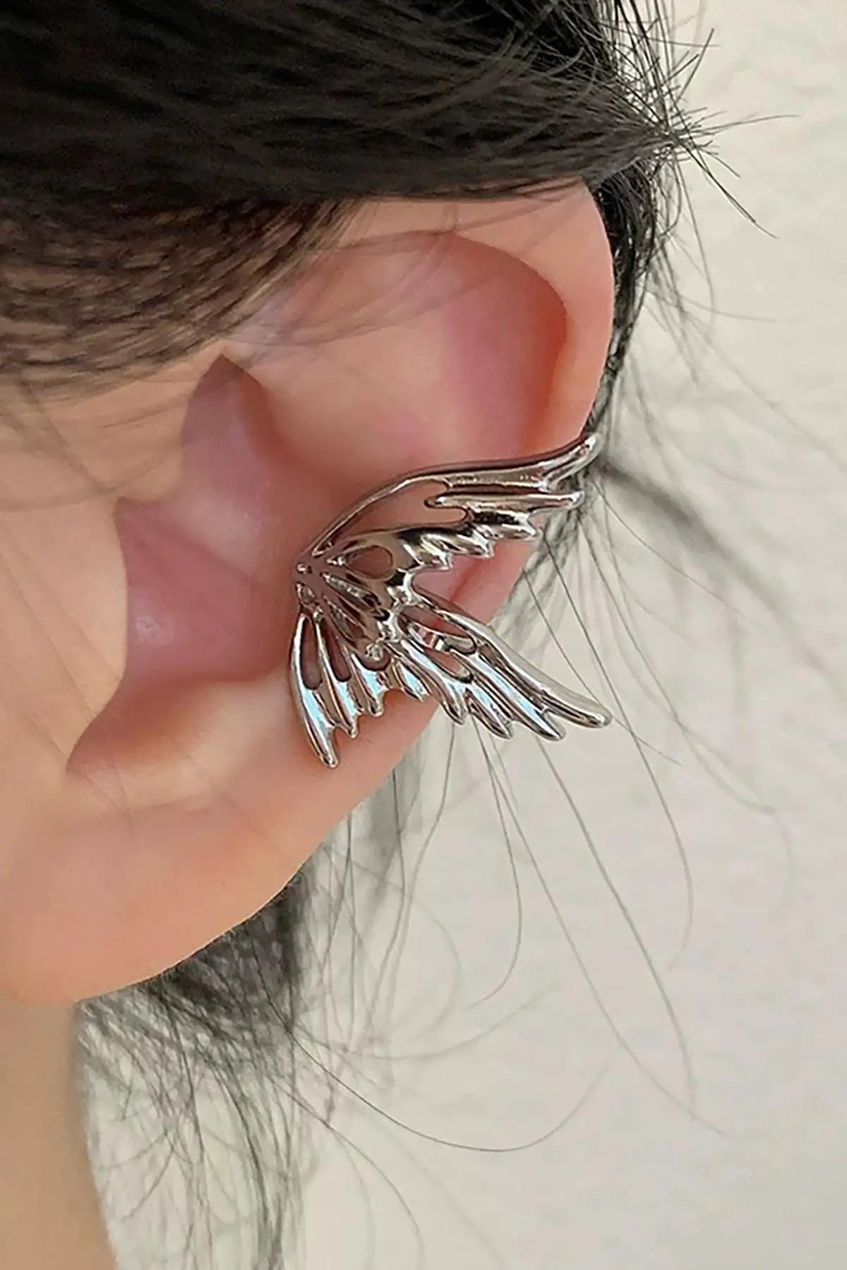 Gümüş Renk Kelebek Figürlü 14K Altın Kaplama TX Ear Cuff (Tek)