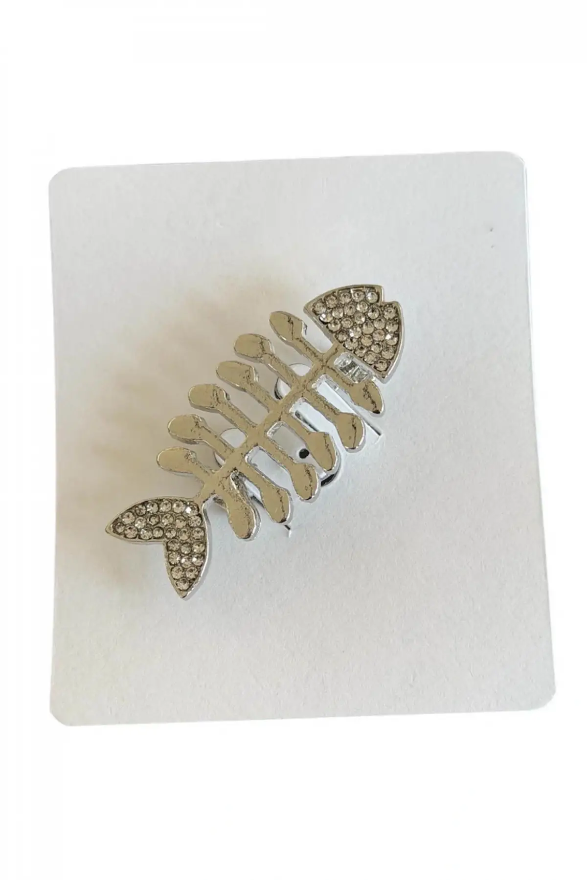 Gümüş Renk Kılçık Figürlü Broş