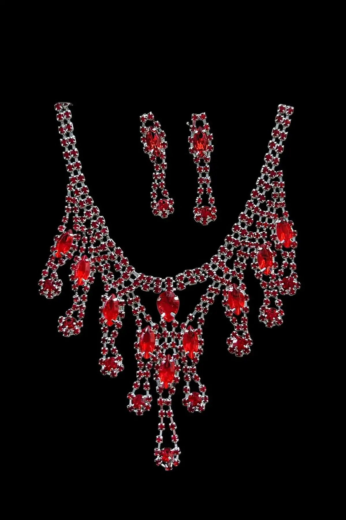 Gümüş Renk Kırmızı Taş Detaylı Abiye Set