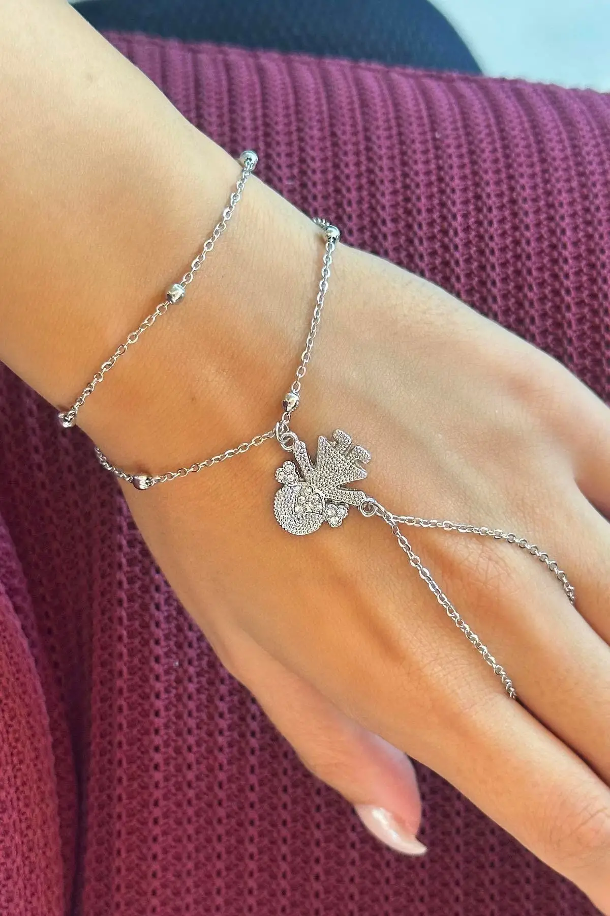 Gümüş Renk Kız Figürlü Taş Detaylı Çelik Şahmeran