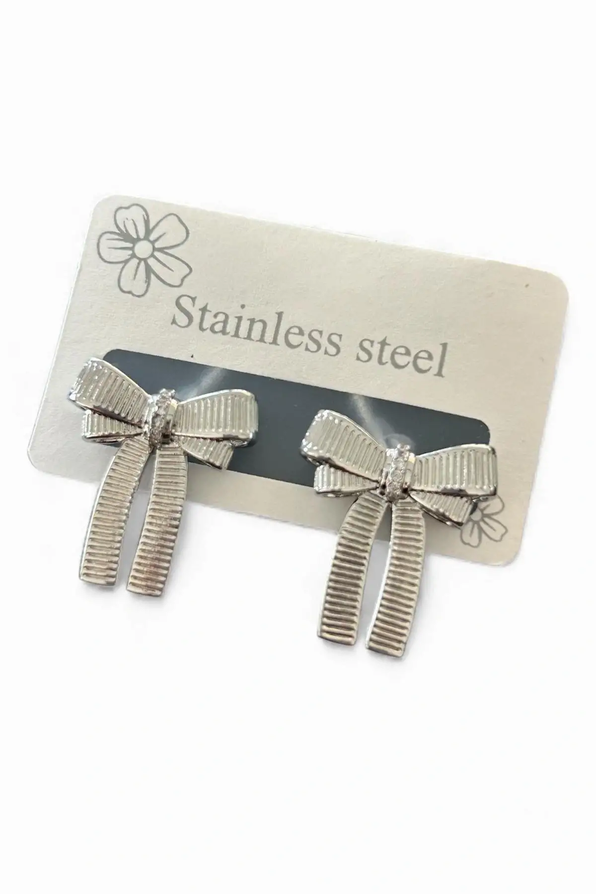 Gümüş Renk Kurdele Figürlü Çelik Küpe (Çift)