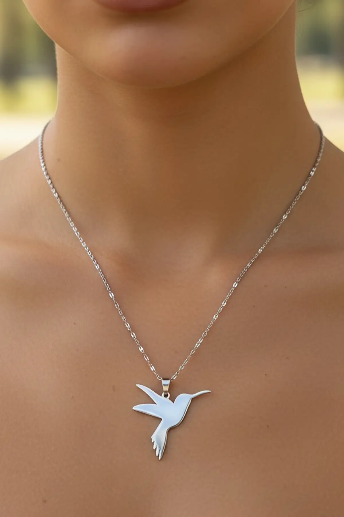 Gümüş Renk Kuş Figürlü Çelik Kolye