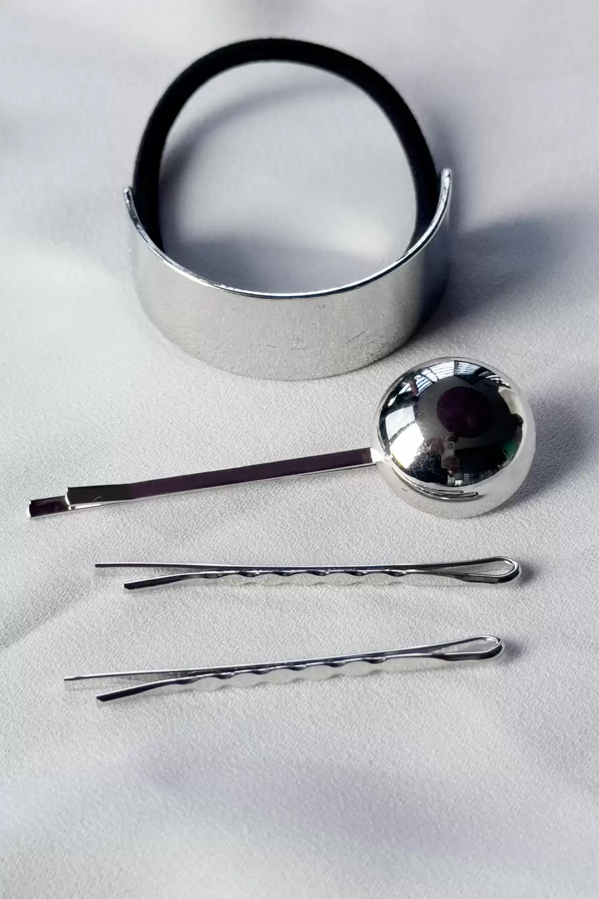 Gümüş Renk Lastik Ve Tel Toka Set