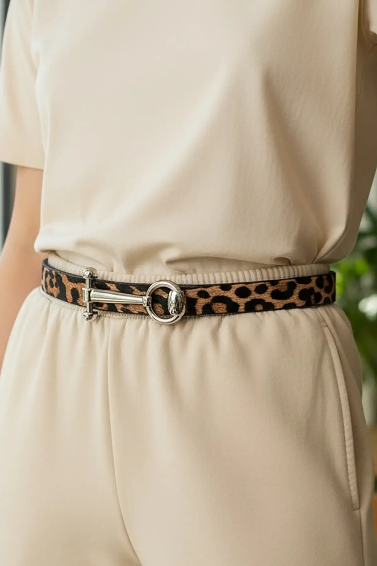 Gümüş Renk Leopar Desenli Kadın Deri Kemer