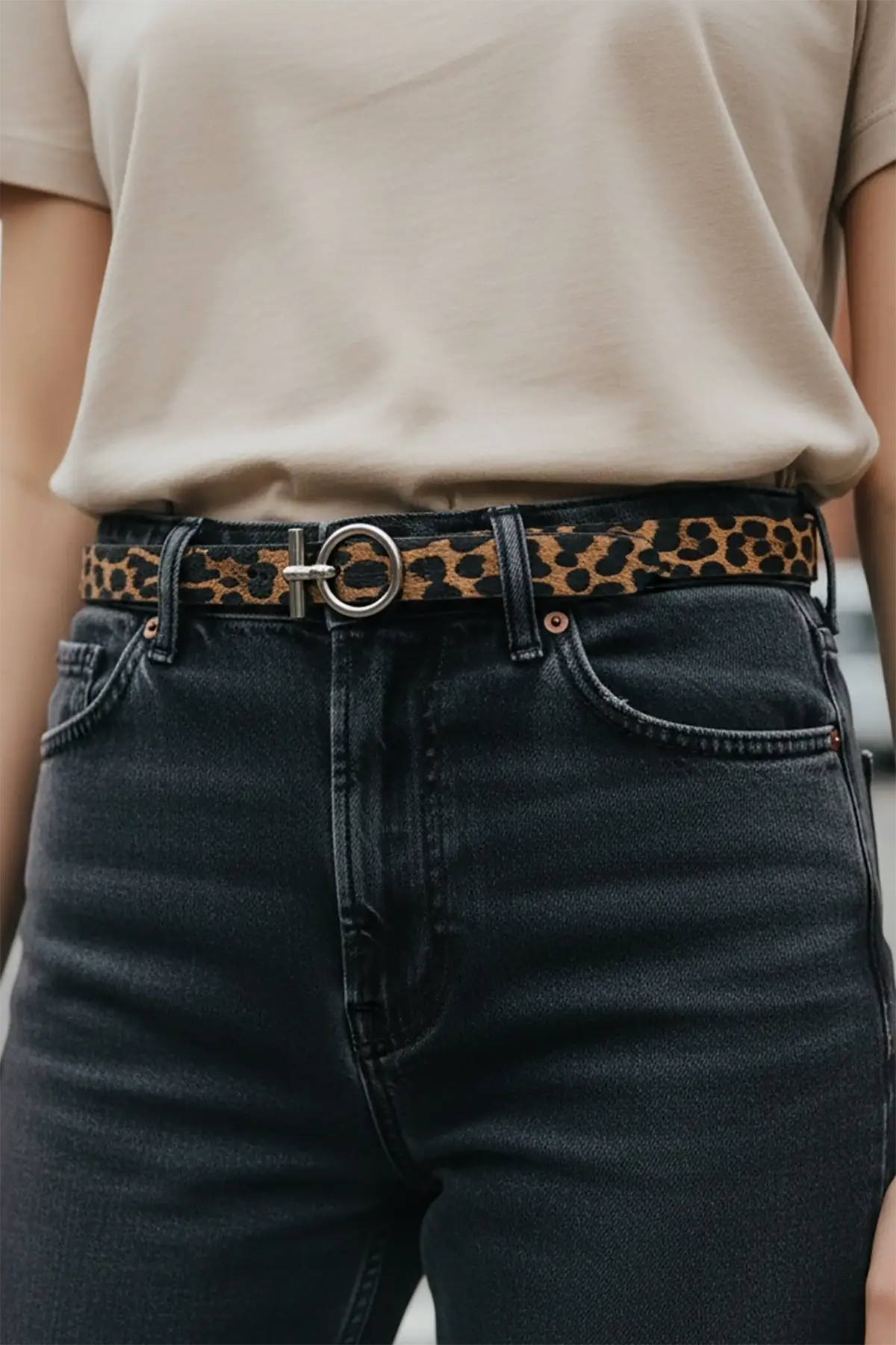 Gümüş Renk Leopar Desenli Kadın Deri Kemer