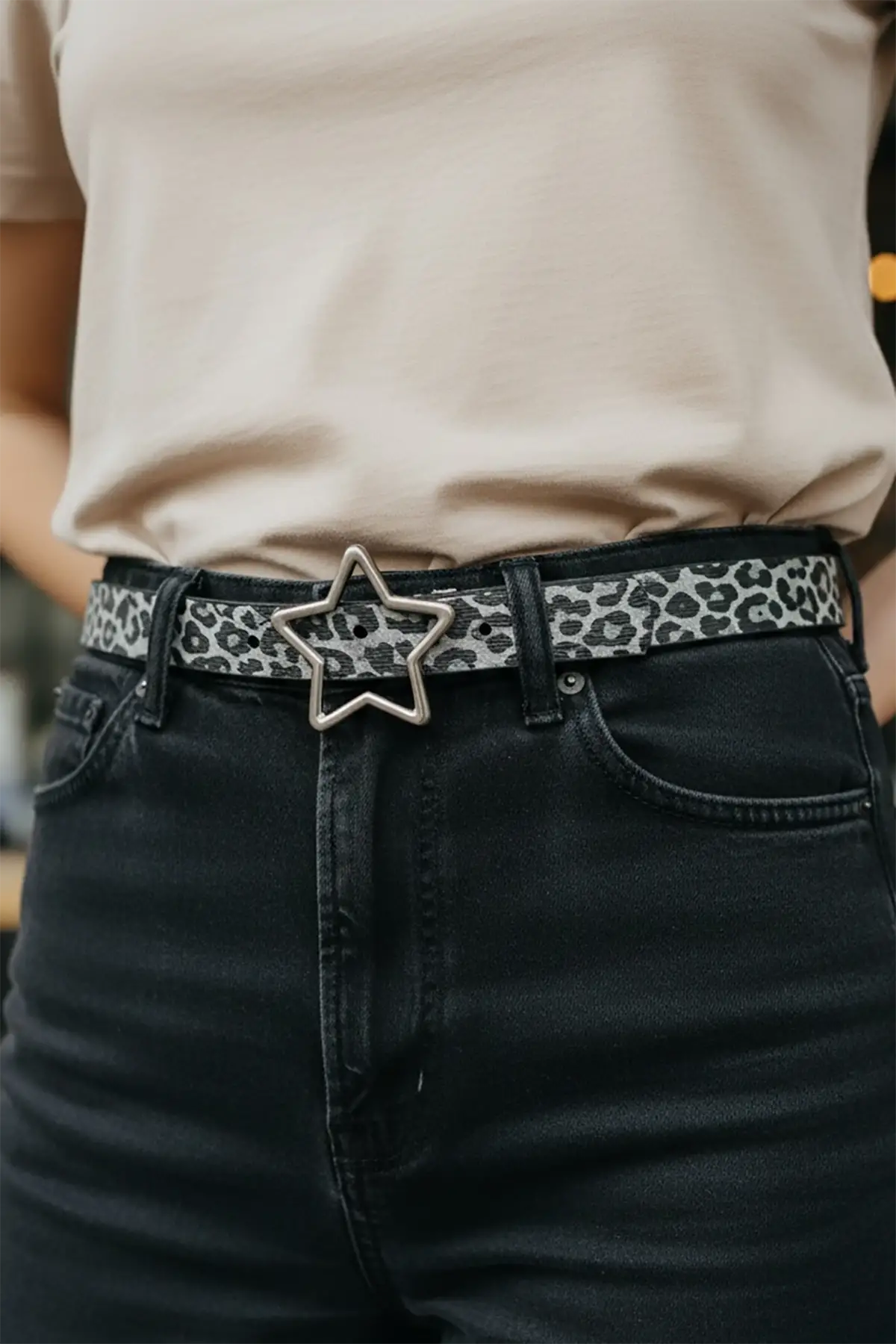 Gümüş Renk Leopar Desenli Kadın Deri Kemer