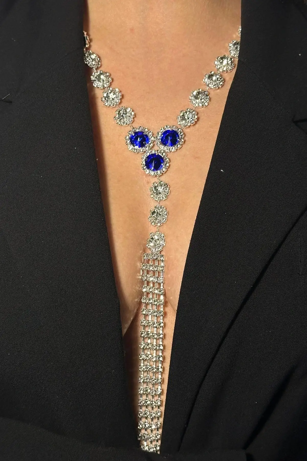 Gümüş Renk Mavi Taş Detaylı Vücut Aksesuarı