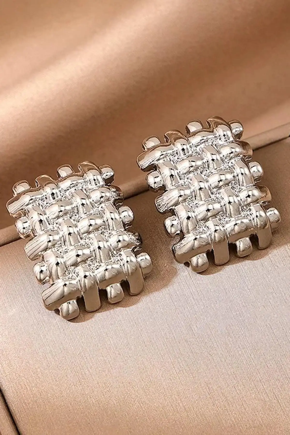 Gümüş Renk Metal Küpe (Çift)