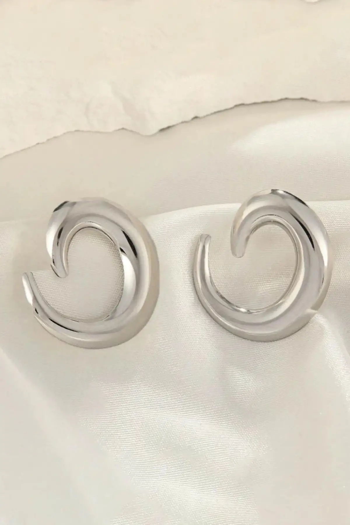 Gümüş Renk Oval Çelik Küpe (Çift)