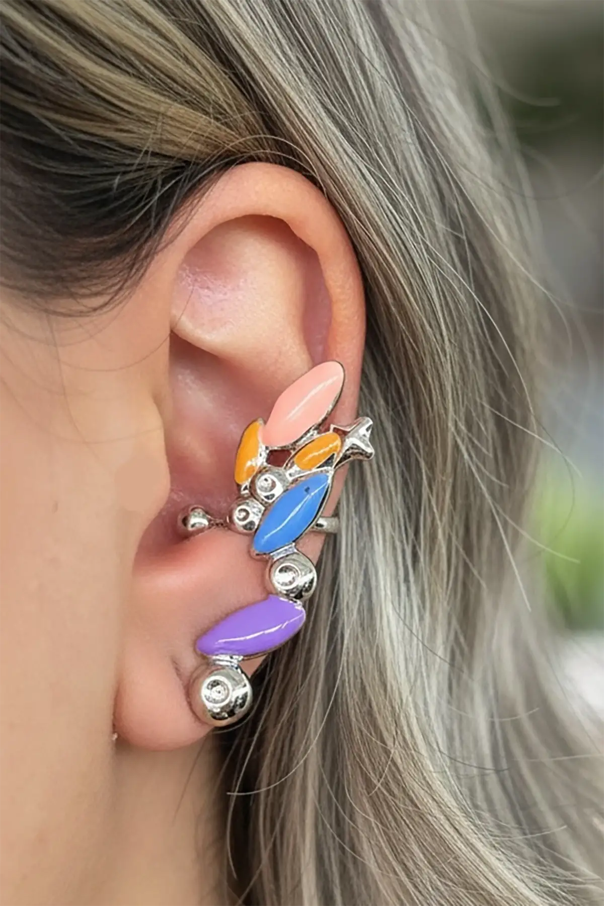 Gümüş Renk Renkli Taş Detaylı 14K Altın Kaplama TX Ear Cuff (Tek)