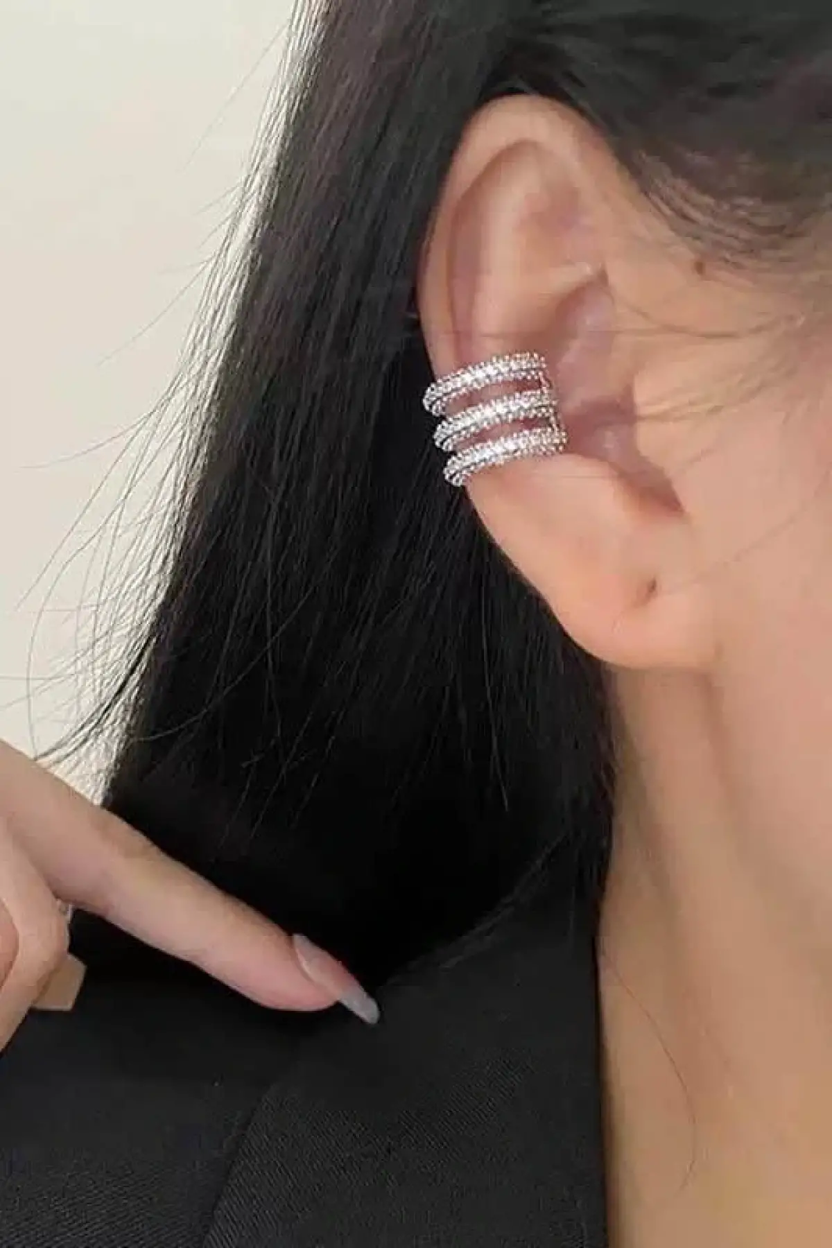Gümüş Renk Taş Detaylı 14K Altın Kaplama TX Ear Cuff (Tek)