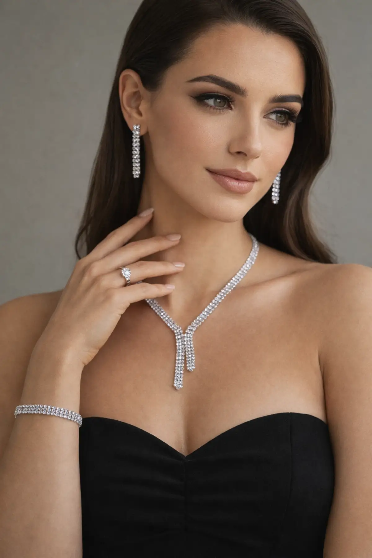 Gümüş Renk Taş Detaylı 4lü Abiye Set