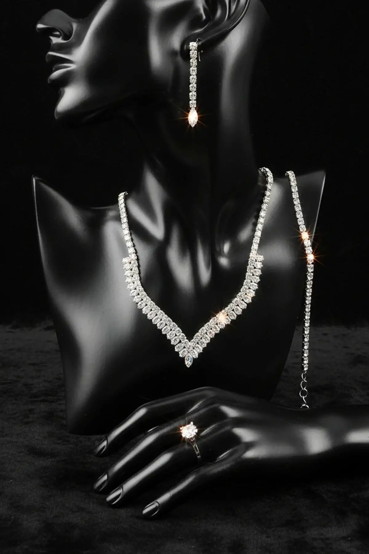 Gümüş Renk Taş Detaylı 4lü Abiye Set