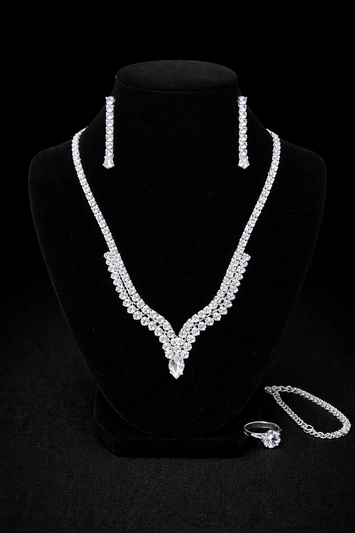 Gümüş Renk Taş Detaylı 4lü Abiye Set