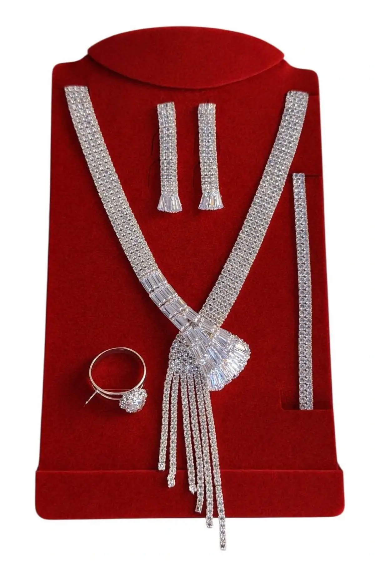 Gümüş Renk Taş Detaylı 4lü Abiye Set