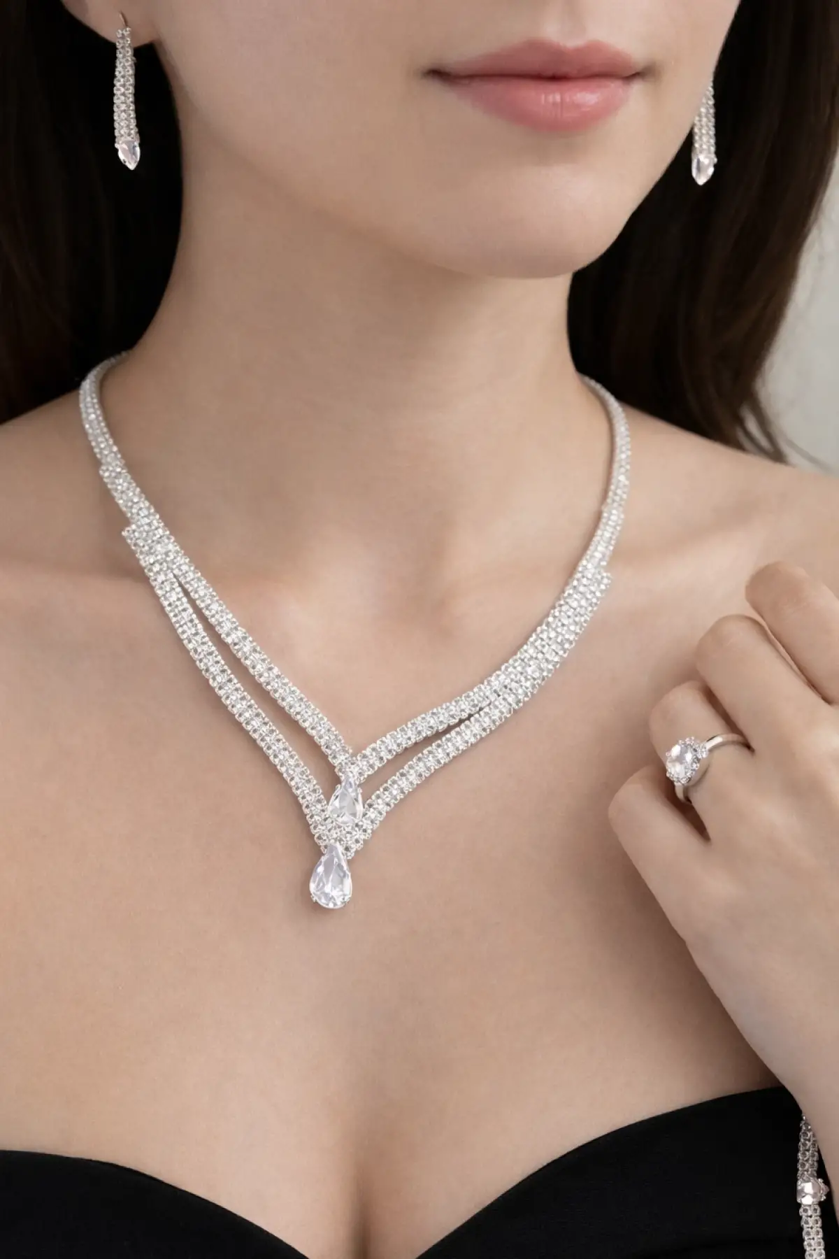 Gümüş Renk Taş Detaylı 4lü Abiye Set