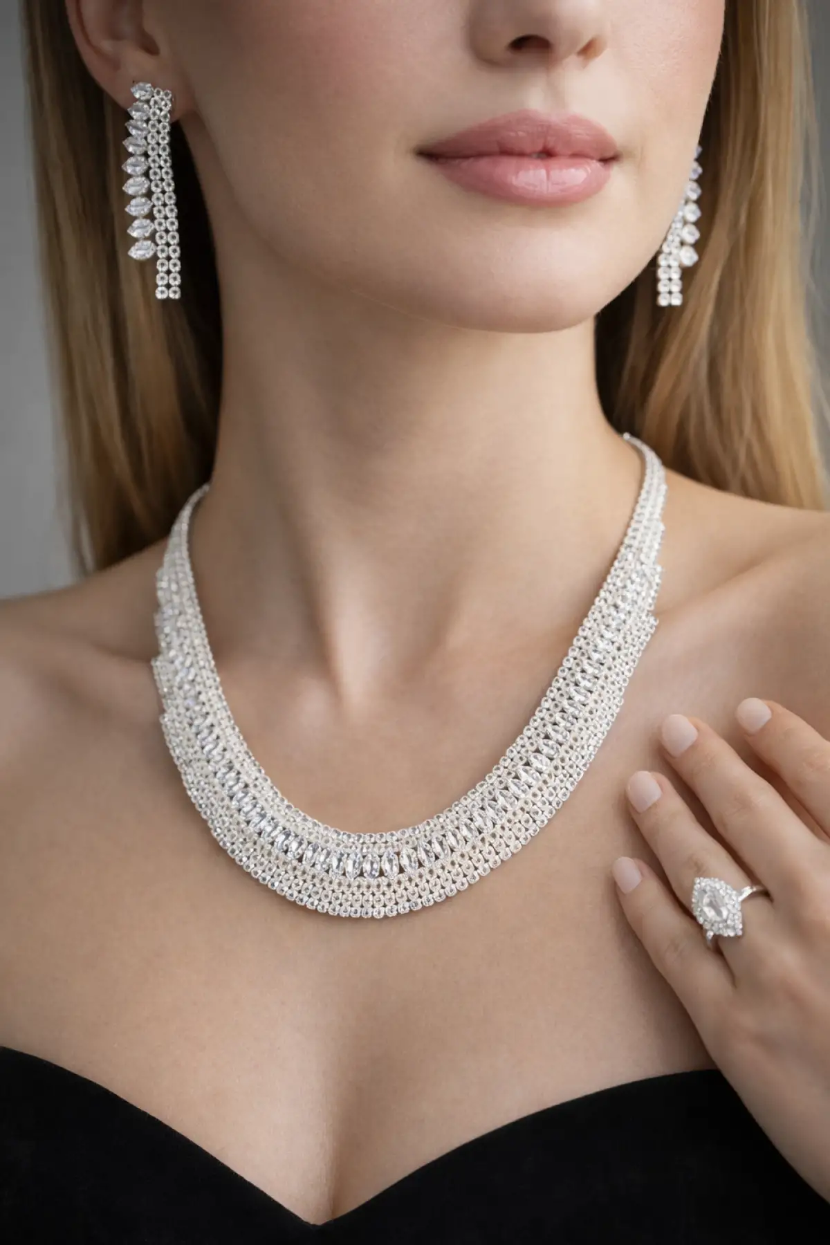 Gümüş Renk Taş Detaylı 4lü Abiye Set