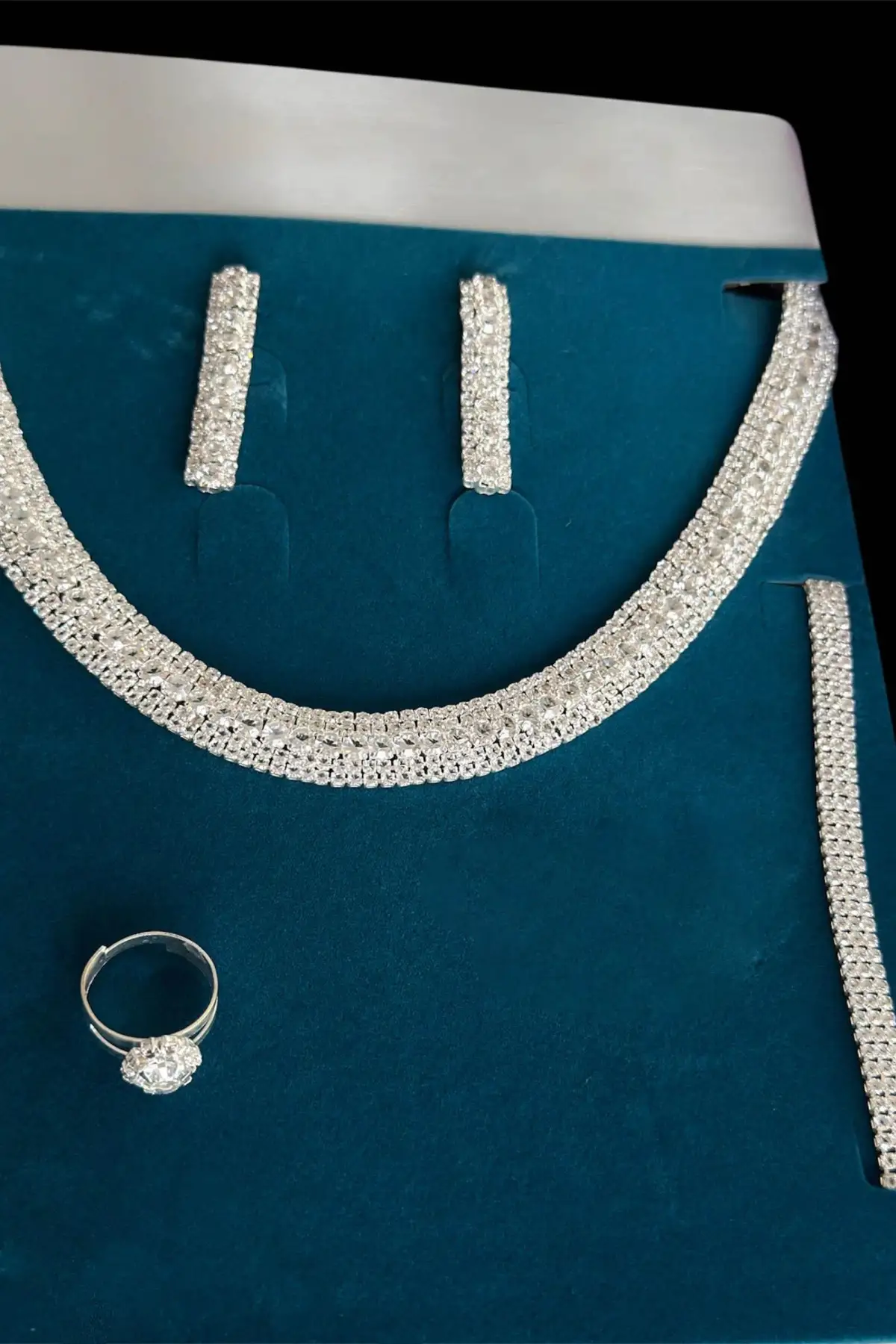 Gümüş Renk Taş Detaylı 4lü Abiye Set