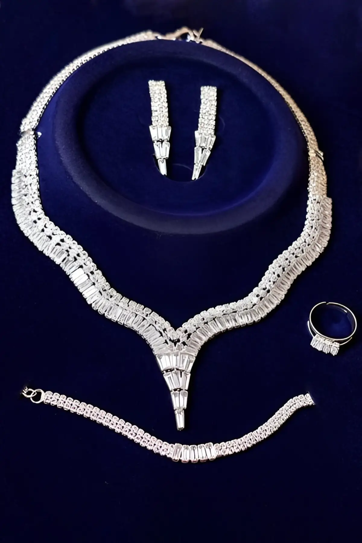 Gümüş Renk Taş Detaylı 4lü Abiye Set