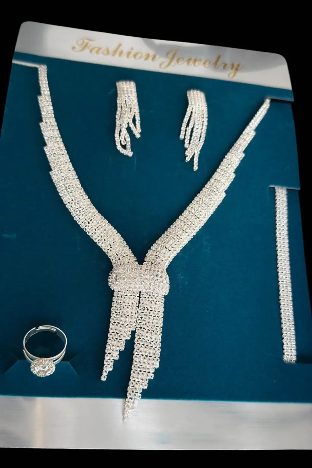 Gümüş Renk Taş Detaylı 4lü Abiye Set