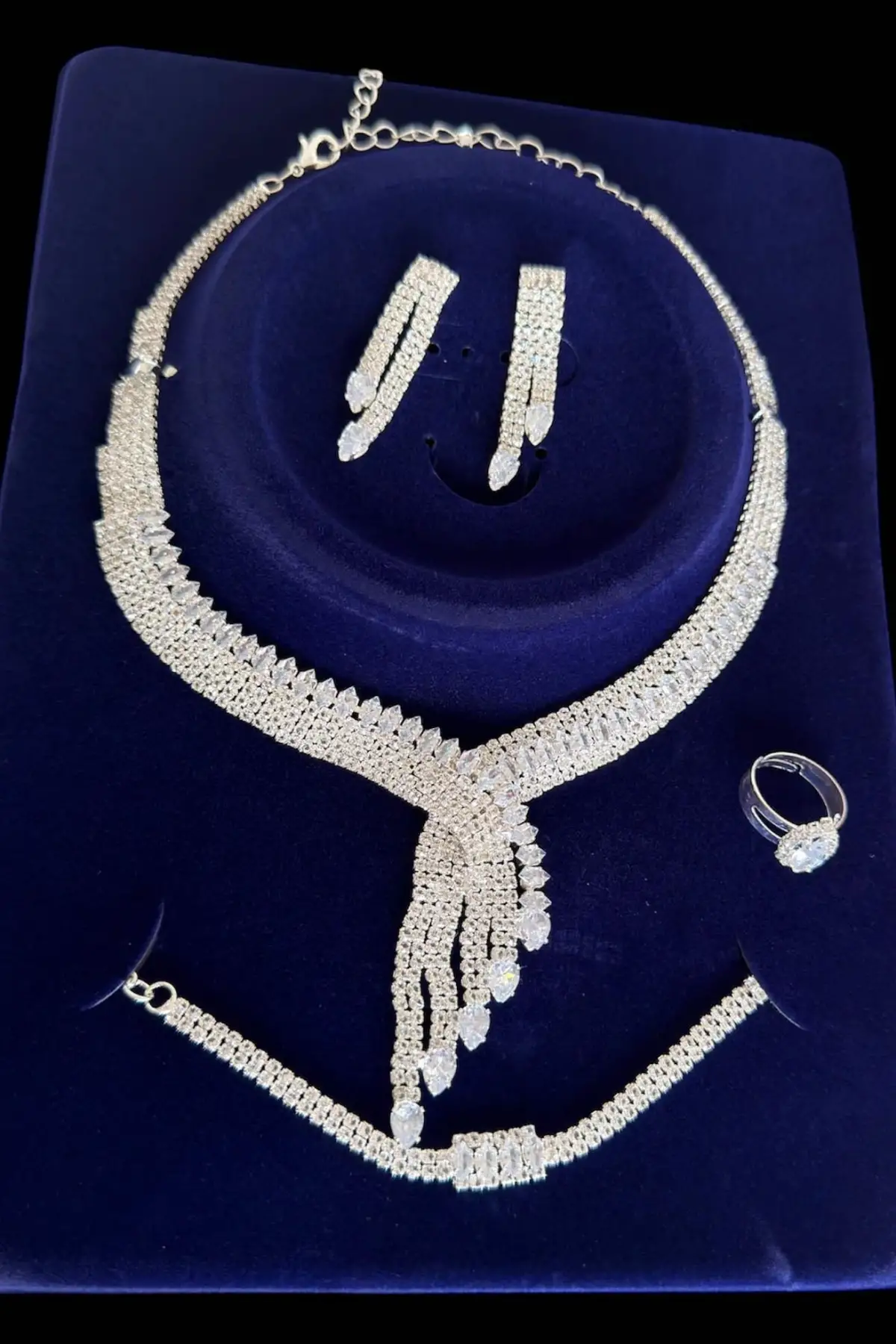 Gümüş Renk Taş Detaylı 4lü Abiye Set