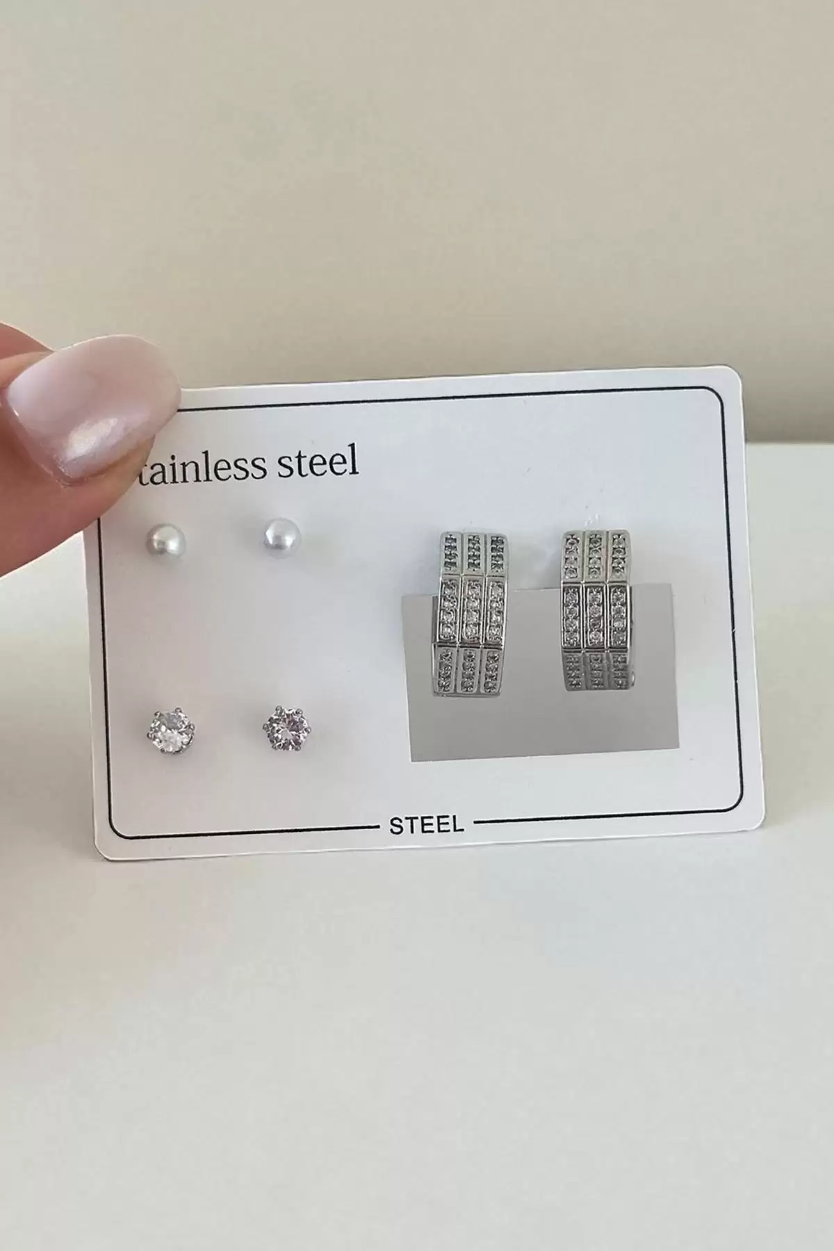 Gümüş Renk Taş Detaylı 6lı Çelik Küpe Set