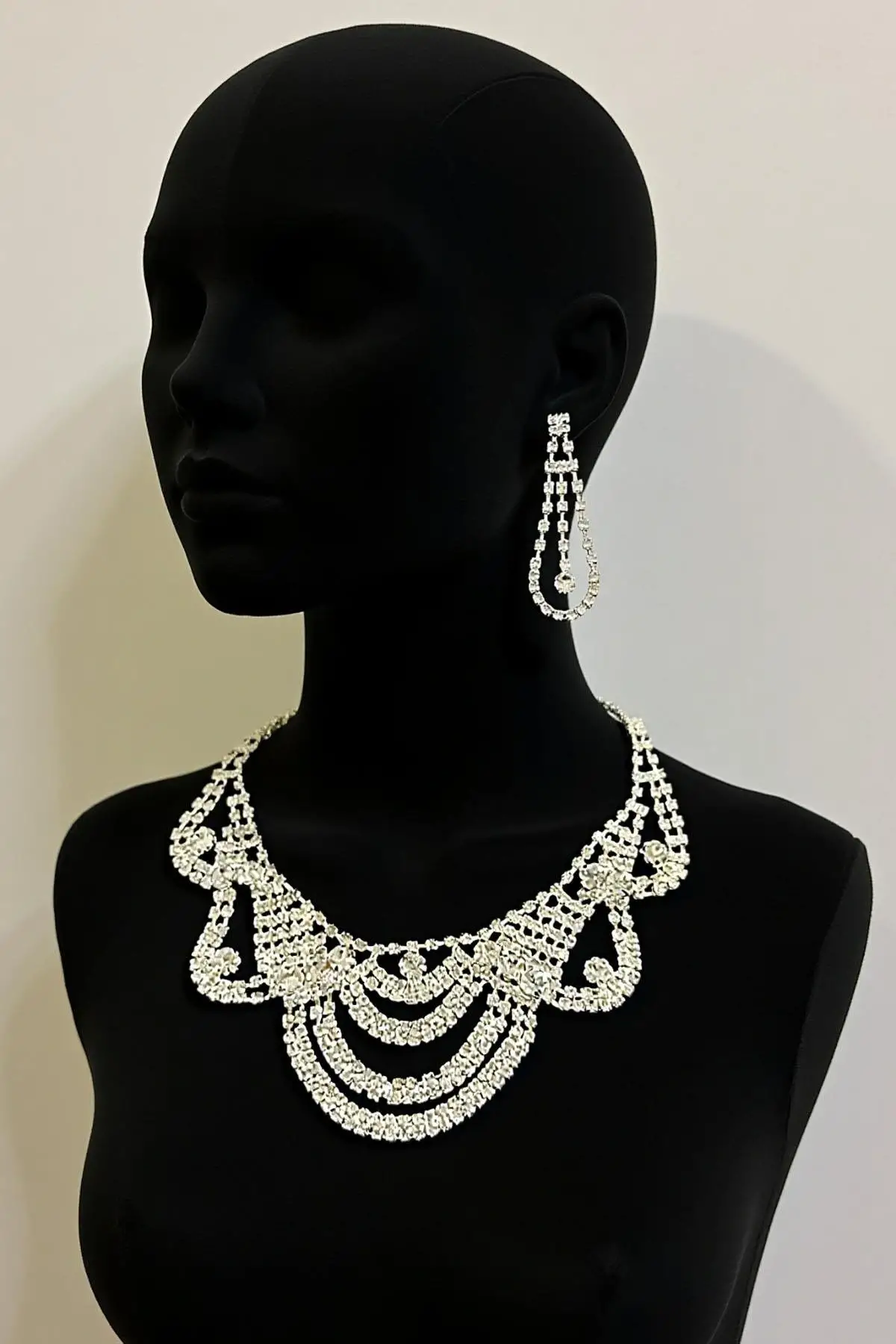 Gümüş Renk Taş Detaylı Abiye Set