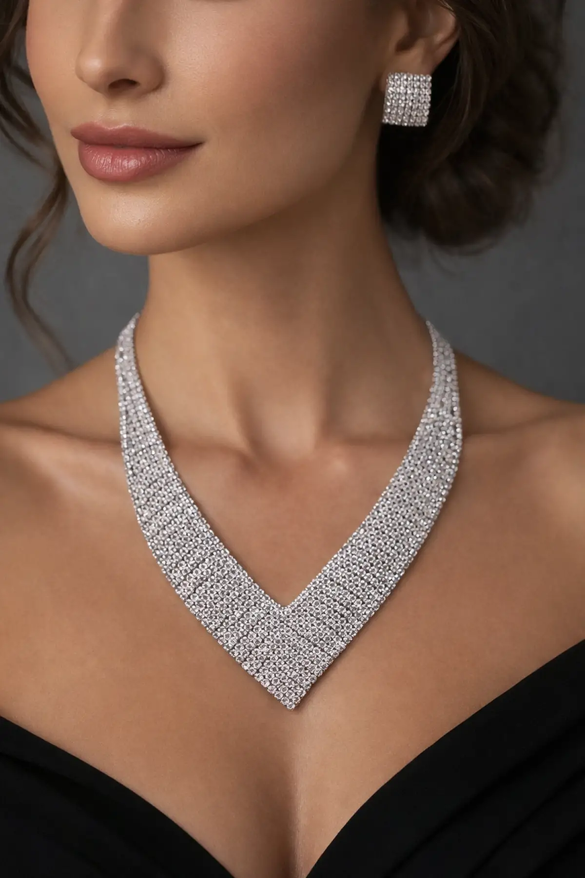 Gümüş Renk Taş Detaylı Abiye Set