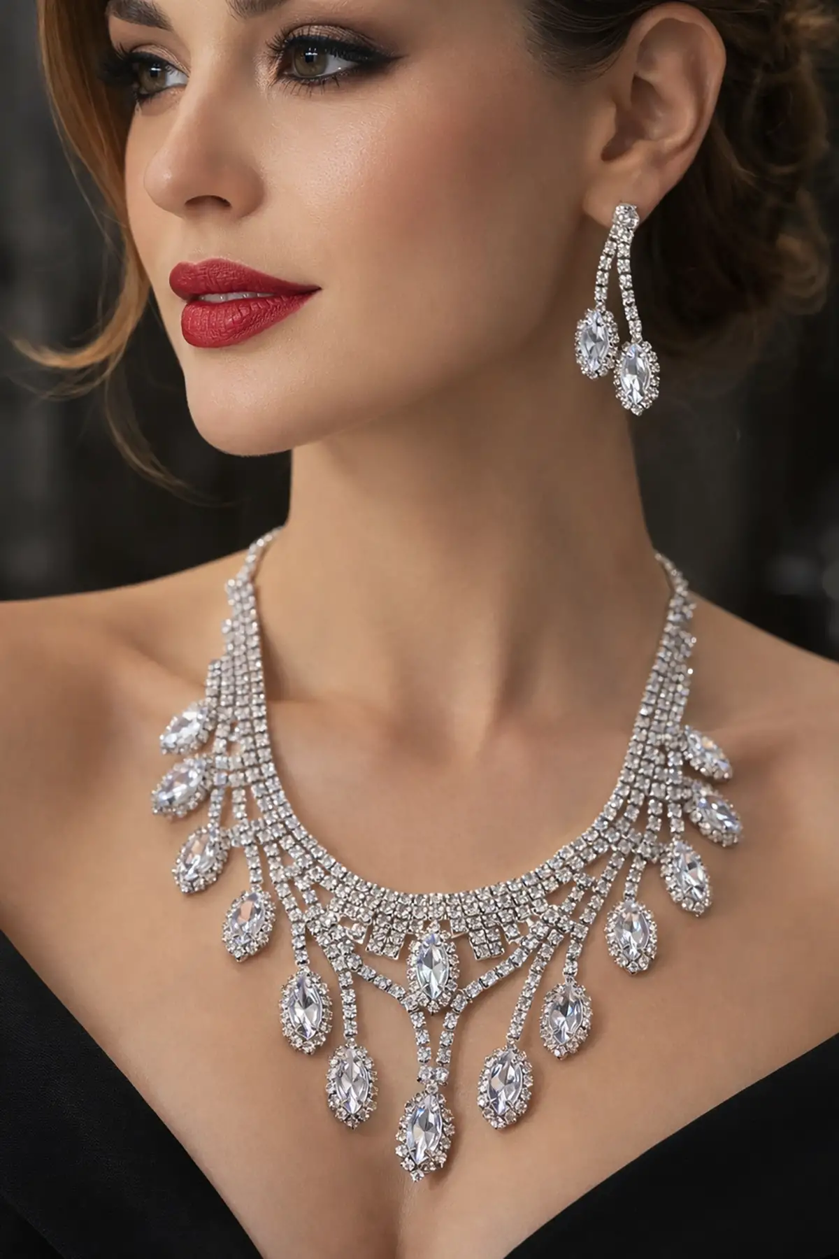 Gümüş Renk Taş Detaylı Abiye Set