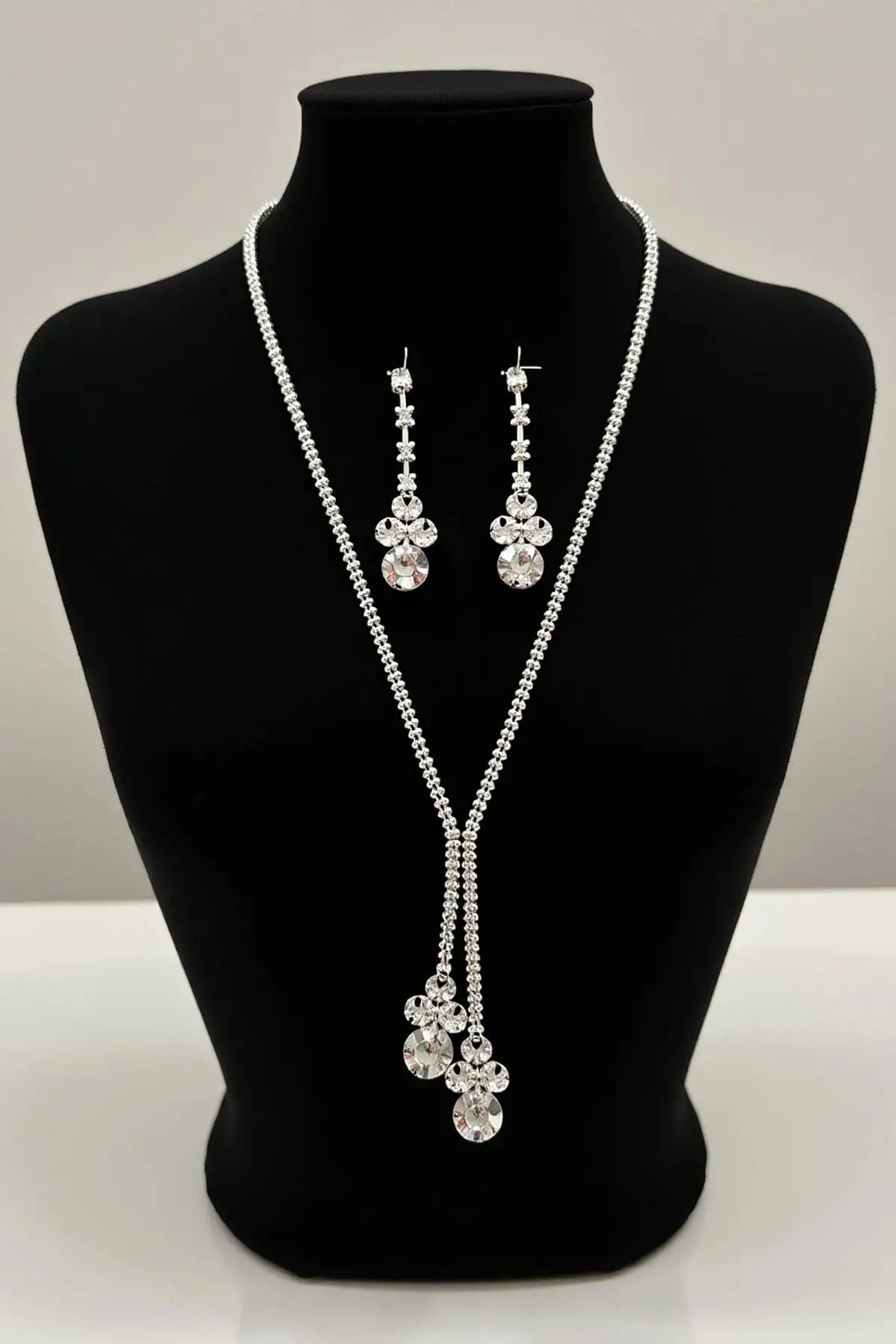 Gümüş Renk Taş Detaylı Abiye Set