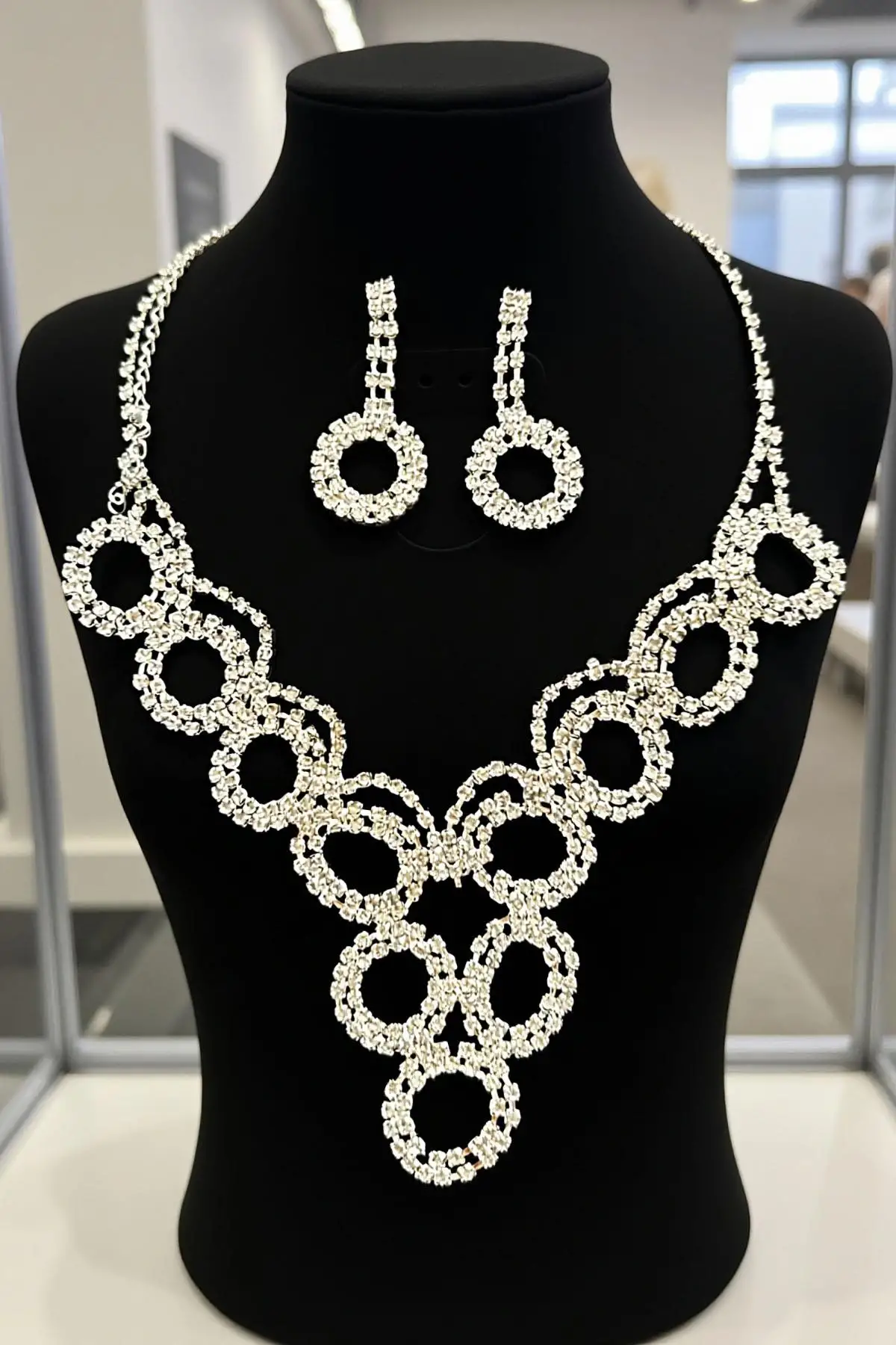 Gümüş Renk Taş Detaylı Abiye Set