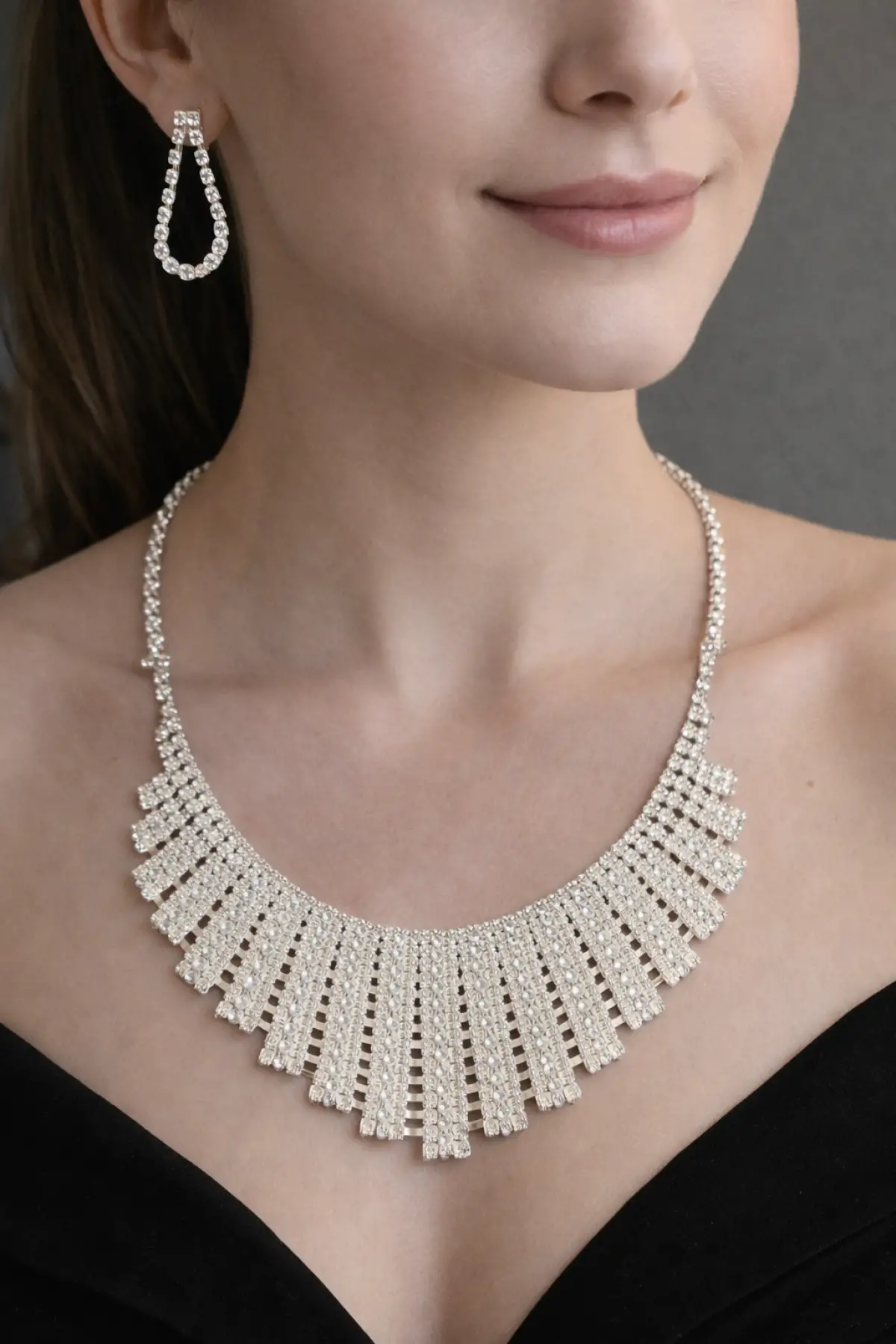 Gümüş Renk Taş Detaylı Abiye Set