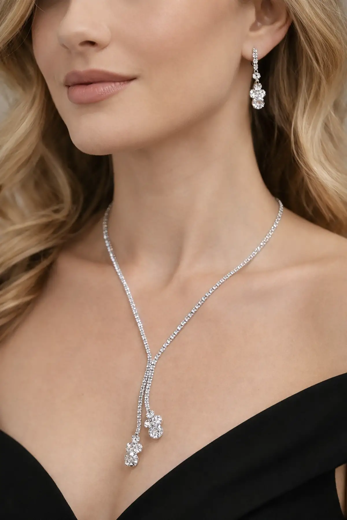 Gümüş Renk Taş Detaylı Abiye Set