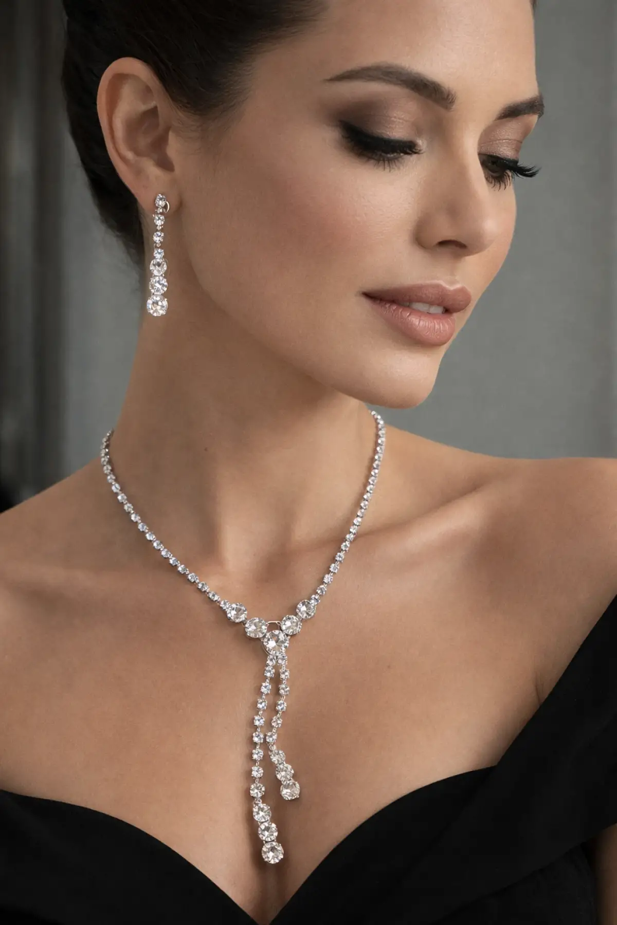 Gümüş Renk Taş Detaylı Abiye Set