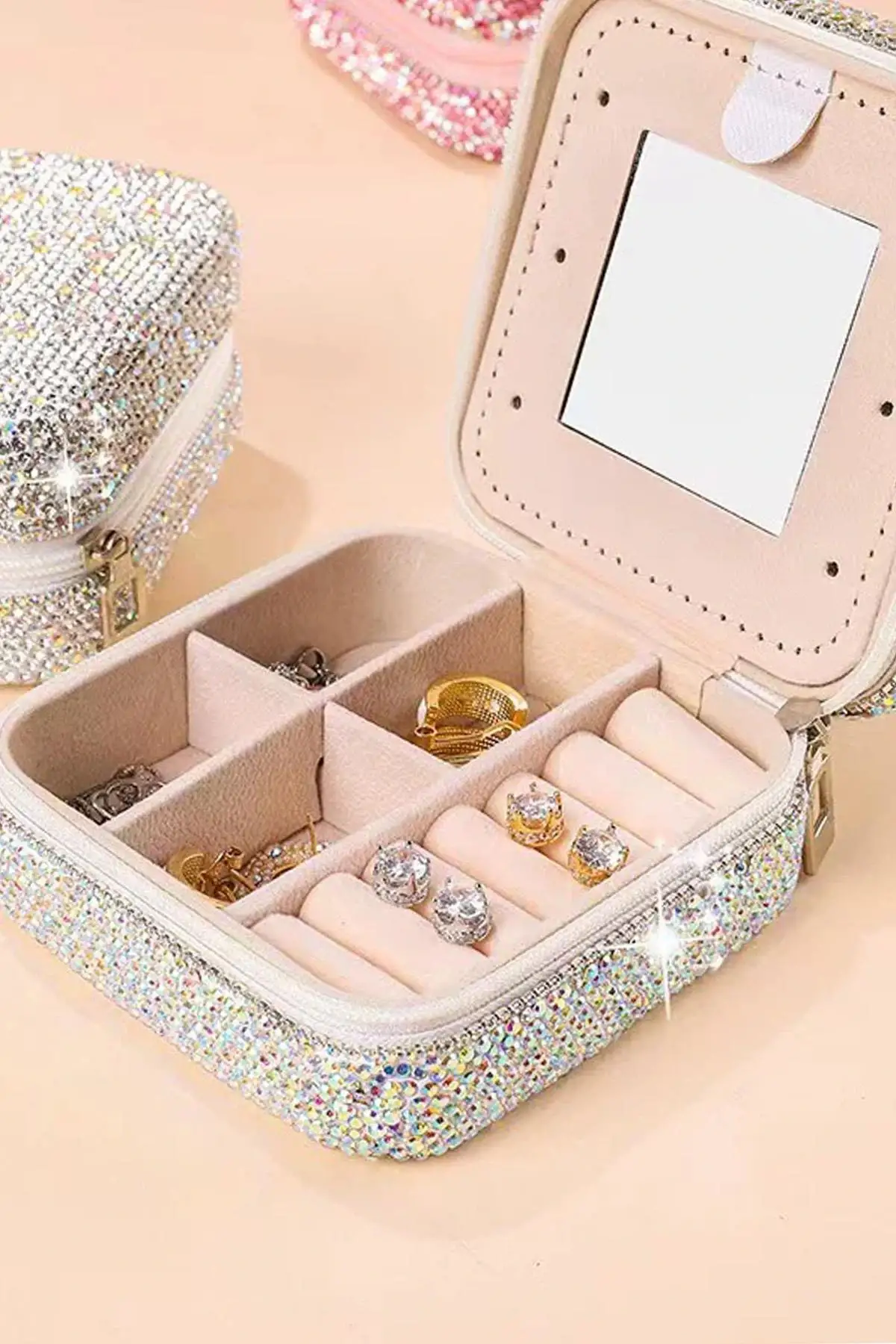 Gümüş Renk Taş Detaylı Çantalı Takı Kutusu