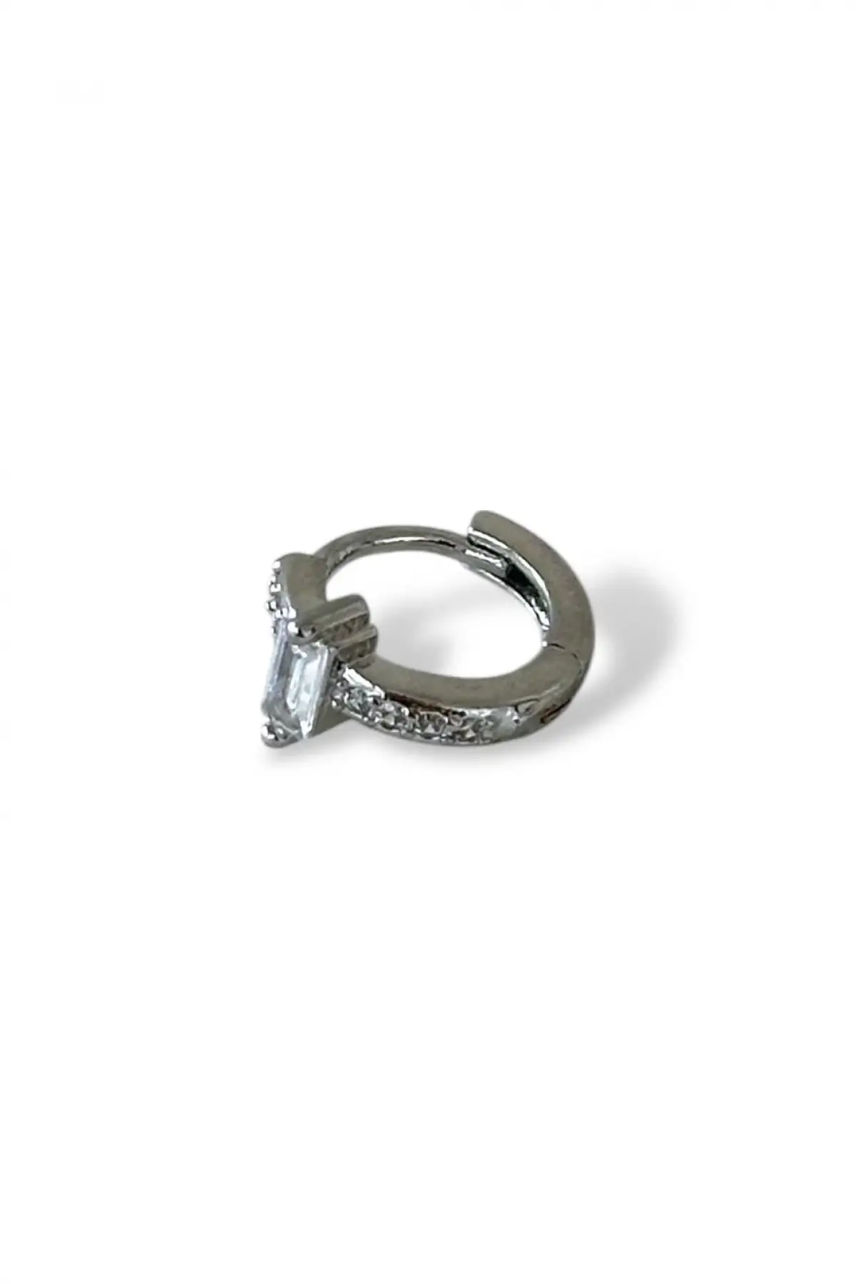 Gümüş Renk Taş Detaylı Çelik Halka Tragus/Kıkırdak Küpe/Piercing (Tek)
