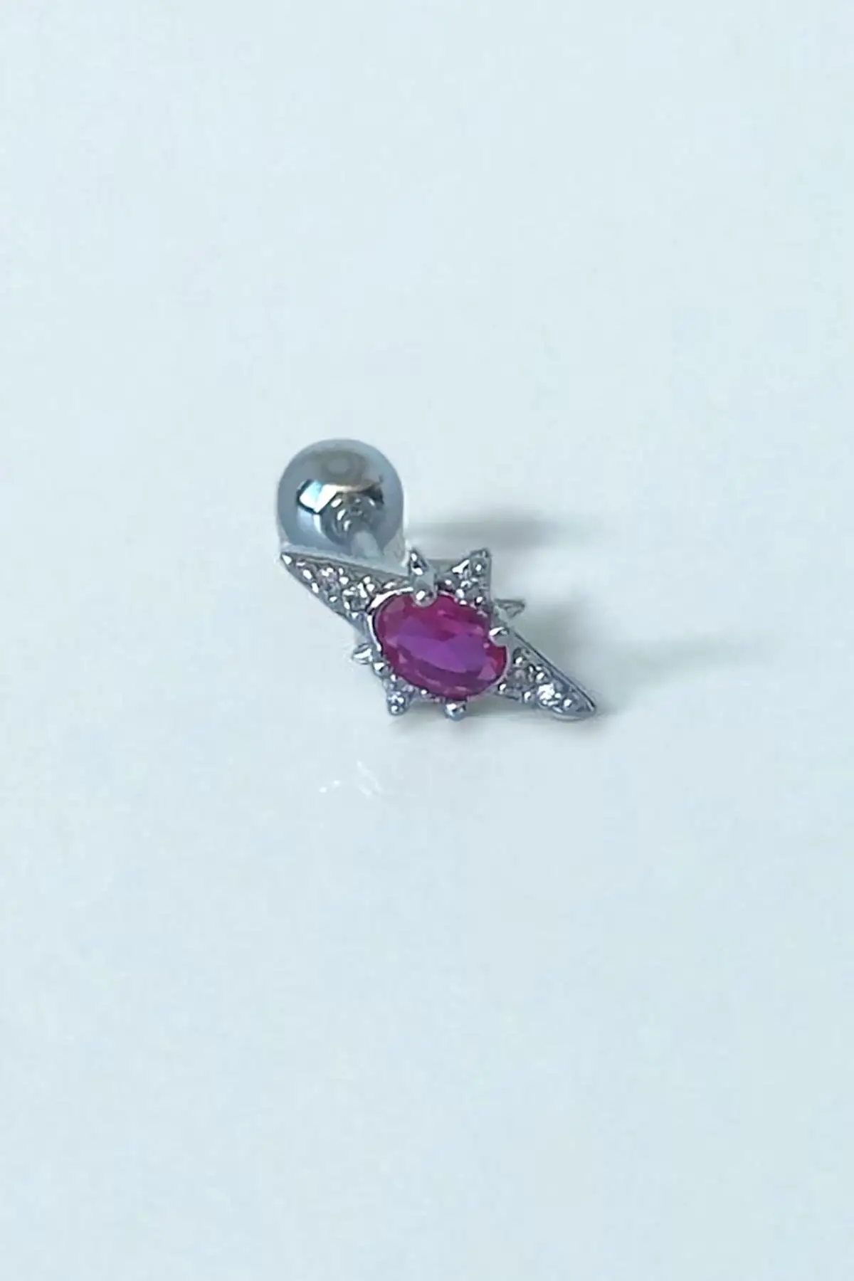 Gümüş Renk Taş Detaylı Çelik Tragus/Kıkırdak Küpe/Piercing (Tek)