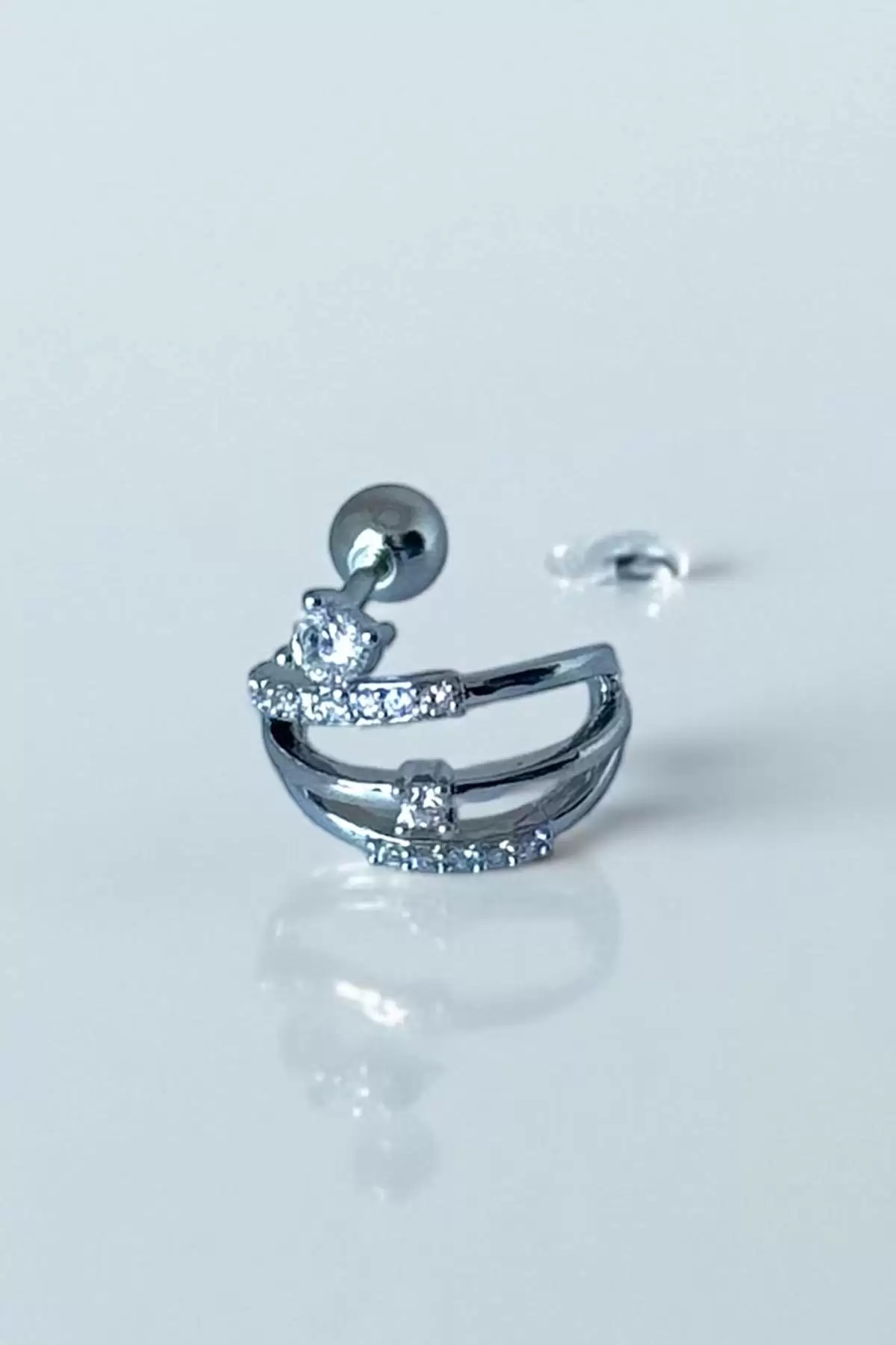 Gümüş Renk Taş Detaylı Çelik Tragus/Kıkırdak Küpe/Piercing (Tek)