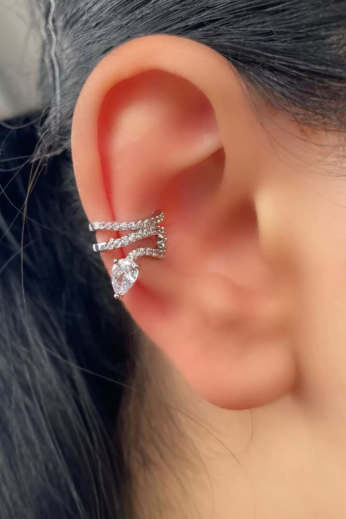 Gümüş Renk Taş Detaylı Ear Cuff Küpe (Tek)