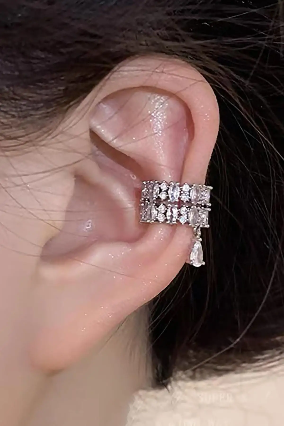 Gümüş Renk Taş Detaylı Ear Cuff (Tek)