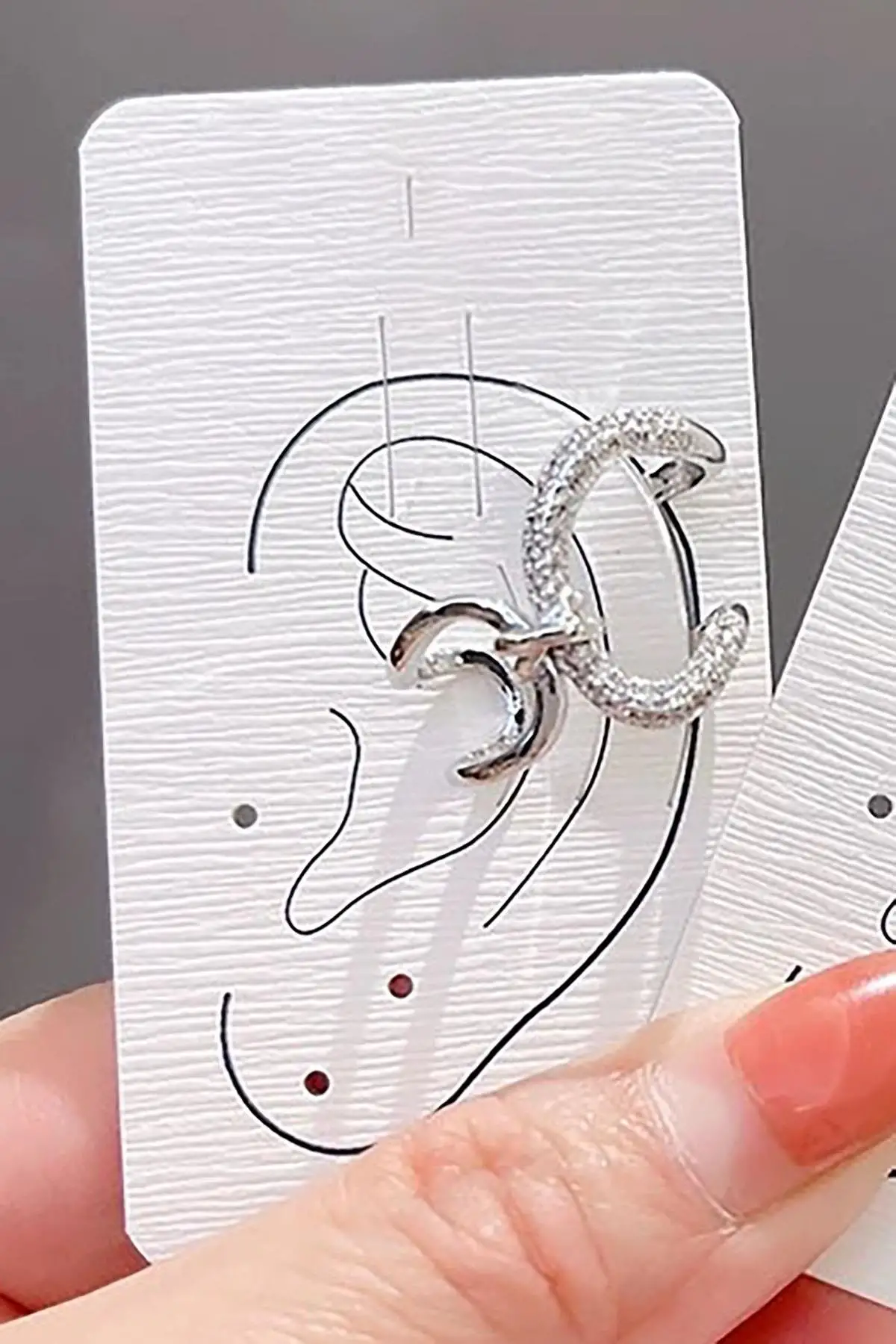 Gümüş Renk Taş Detaylı Ear Cuff (Tek)