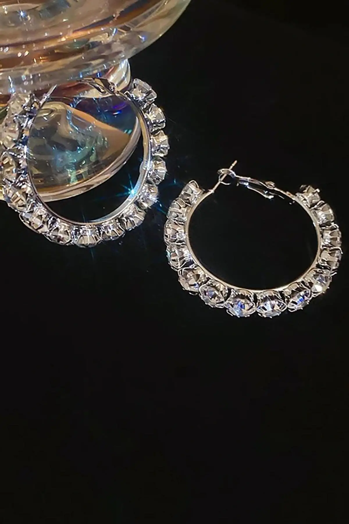 Gümüş Renk Taş Detaylı Halka Küpe 40Mm (Çift)