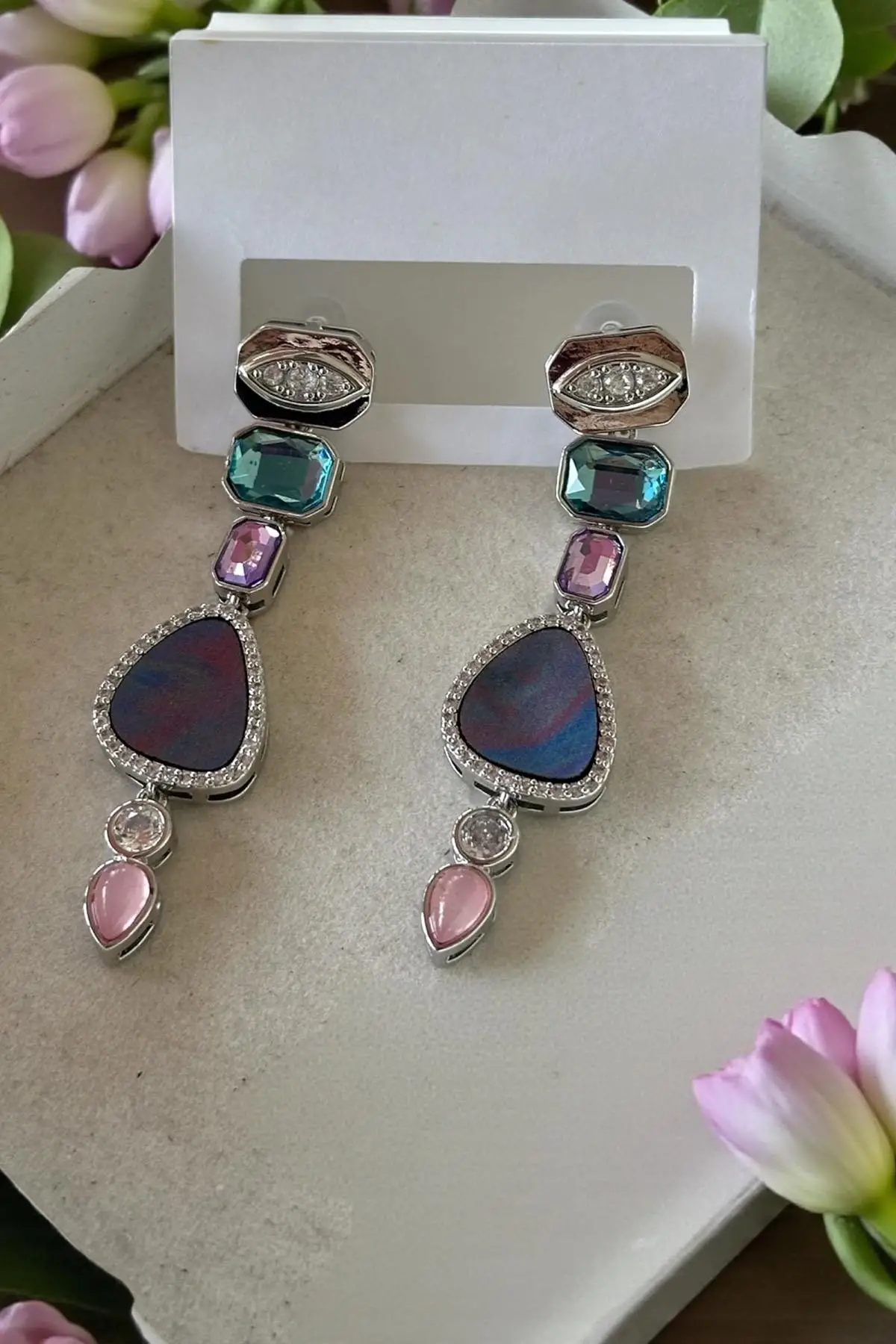 Gümüş Renk Taş Detaylı Küpe (Çift)