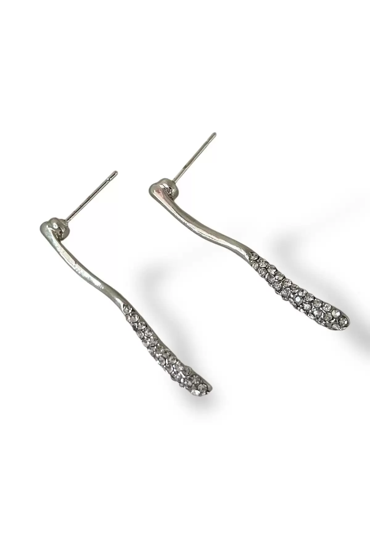 Gümüş Renk Taş Detaylı Metal Küpe (Çift)