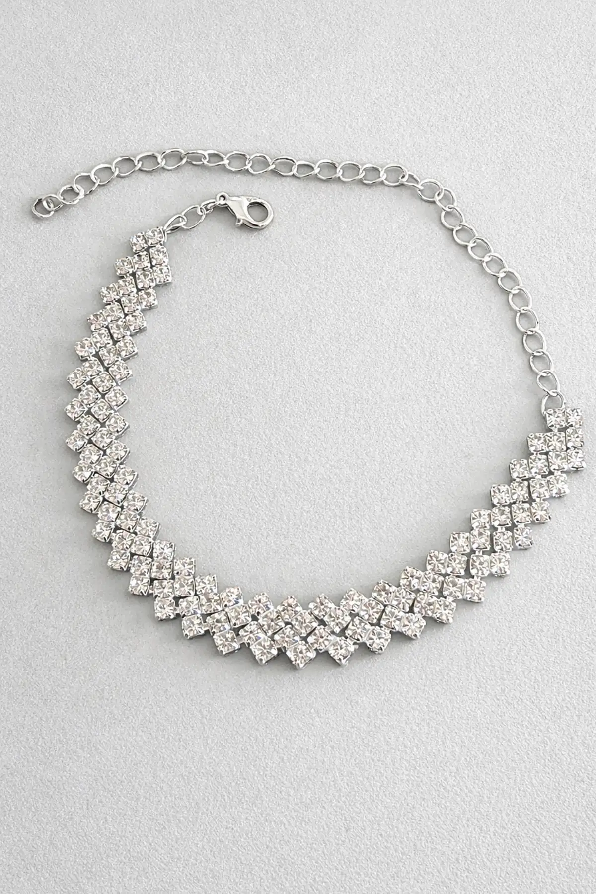 Gümüş Renk Taş Detaylı Tasarım Halhal