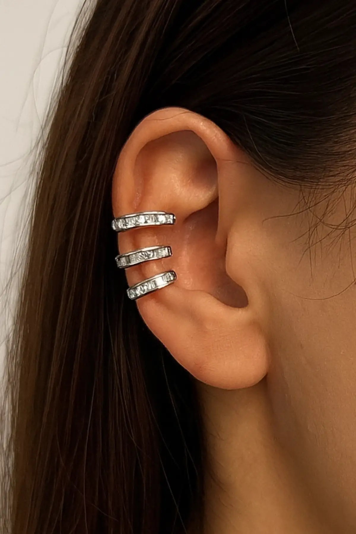 Gümüş Renk Taş Detaylı Üçlü Görünümlü Ear Cuff (Tek)