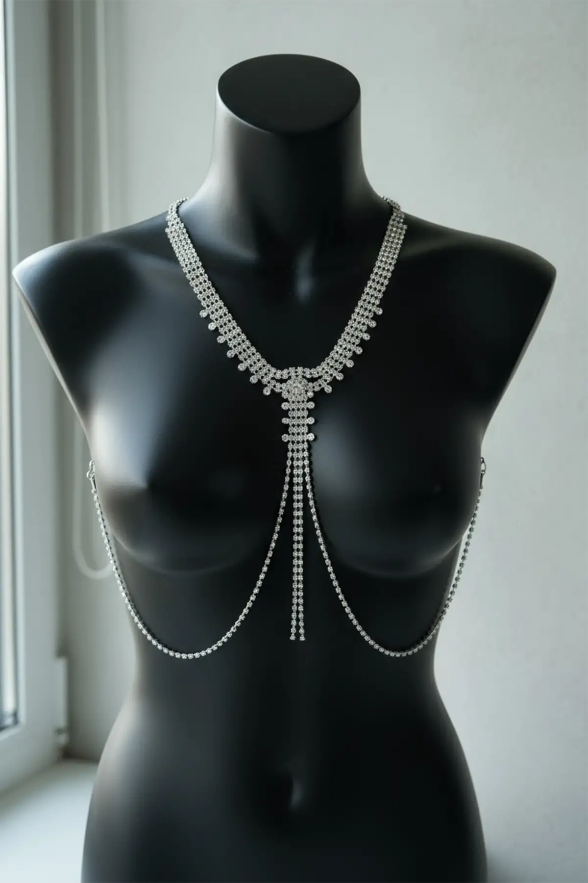 Gümüş Renk Taş Detaylı Vücut Aksesuarı