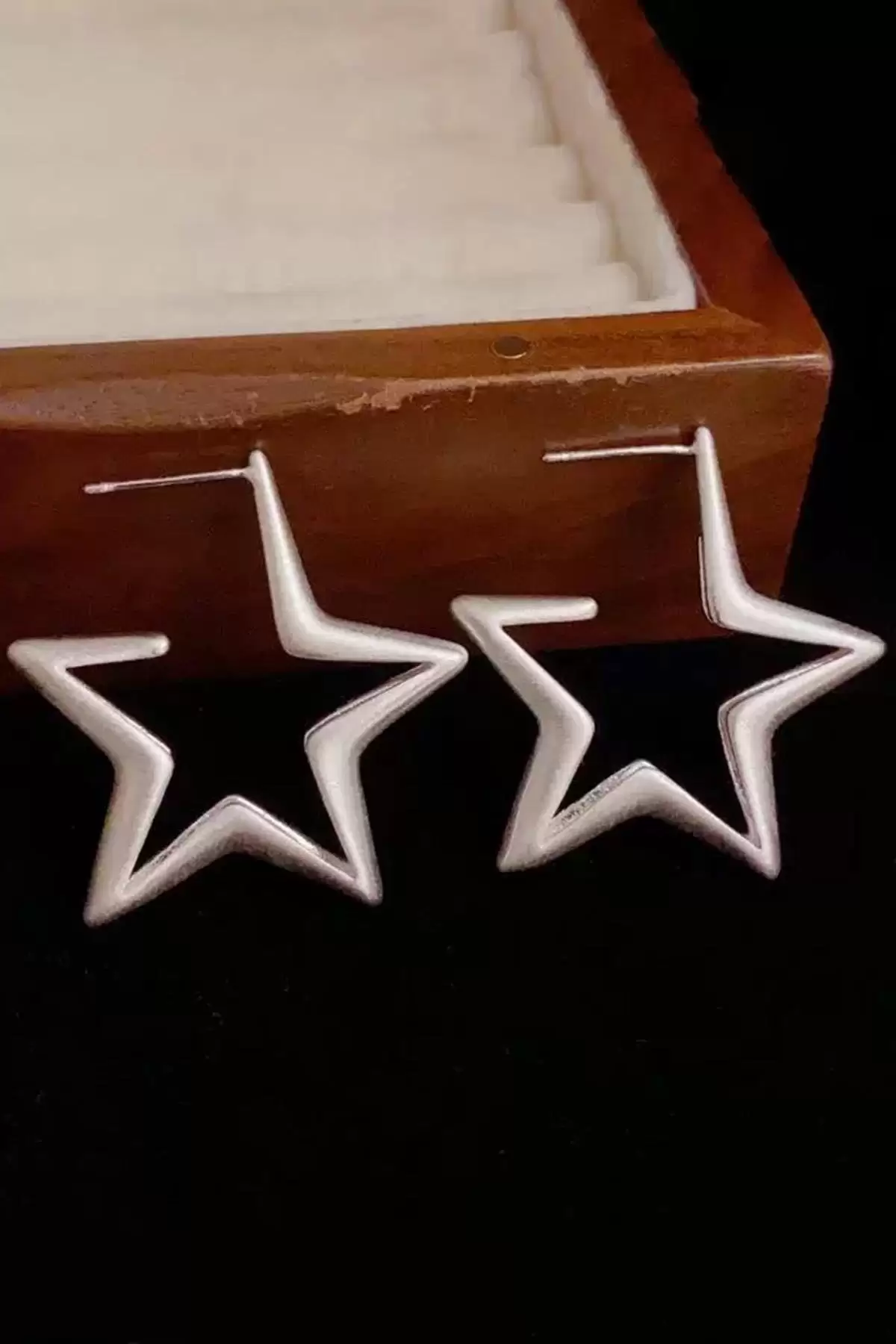 Gümüş Renk Yıldız Figürlü Çelik Küpe (Çift)