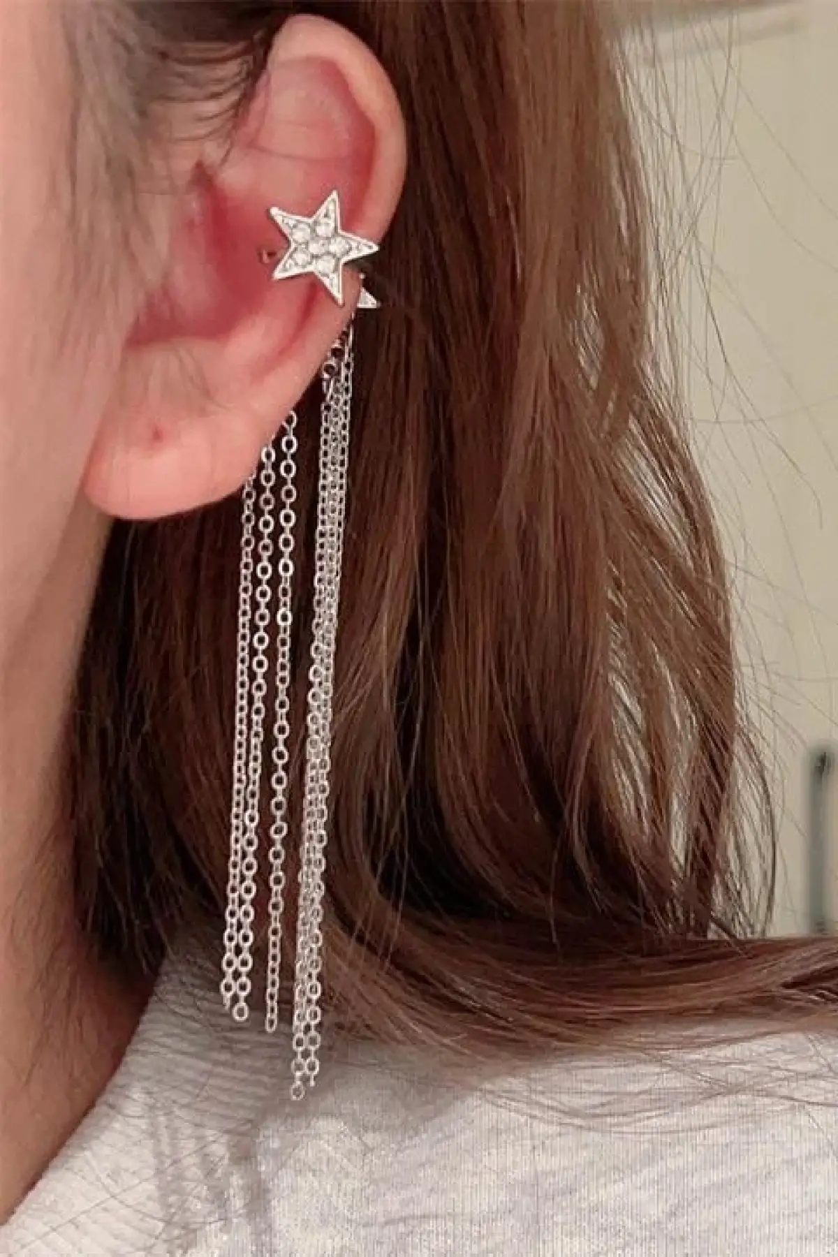 Gümüş Renk Yıldız Figürlü Sallantılı Kulak Aksesuarı (Tek)
