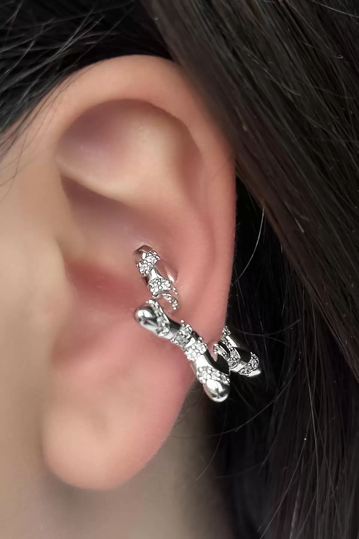 Gümüş Renk Yıldız Figürlü Taş Detaylı Ear Cuff (Tek)